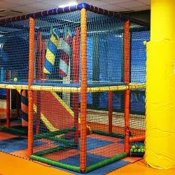 area giochi con gonfiabili