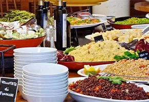 Ciclostazione Frattini - Tavola buffet per brunch