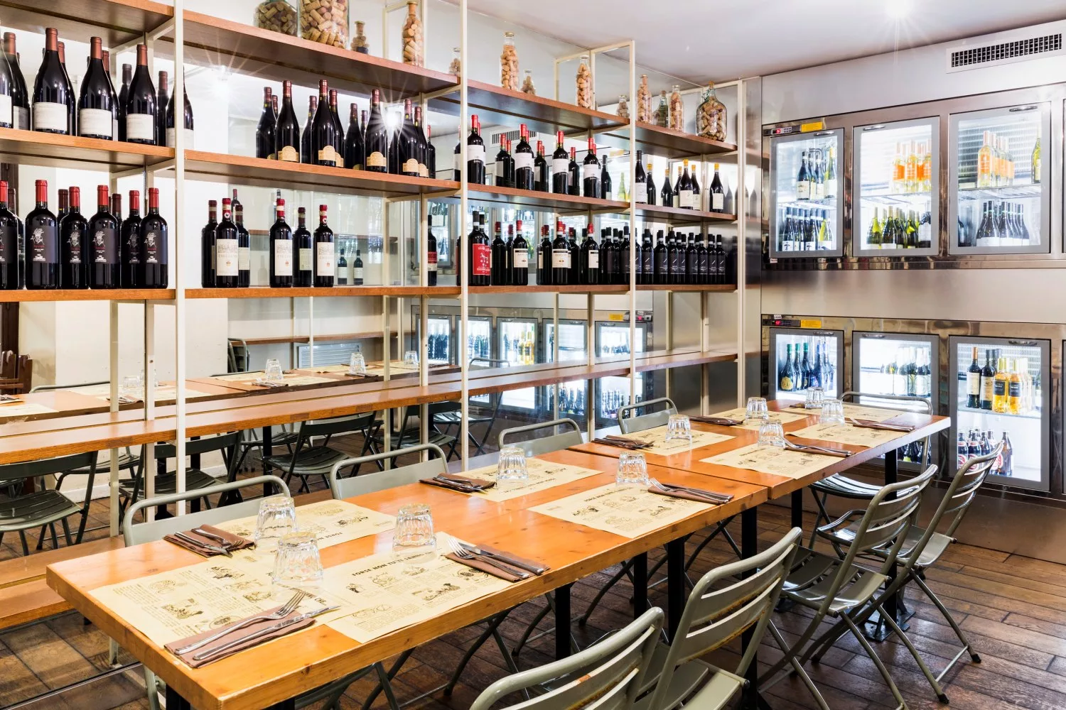 sala interna in cantina vini ciclostazione frattini